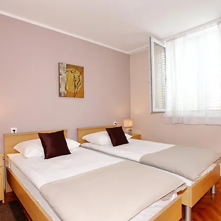 Bay Bridge Center 1 Daire Zadar