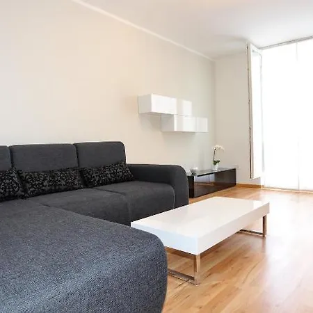 海湾大桥中心公寓1号 * 扎达尔