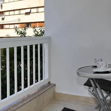 Apartment Bay Bridge Center 1 *