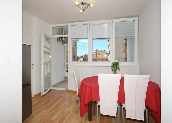 海湾大桥中心公寓1号 扎达尔